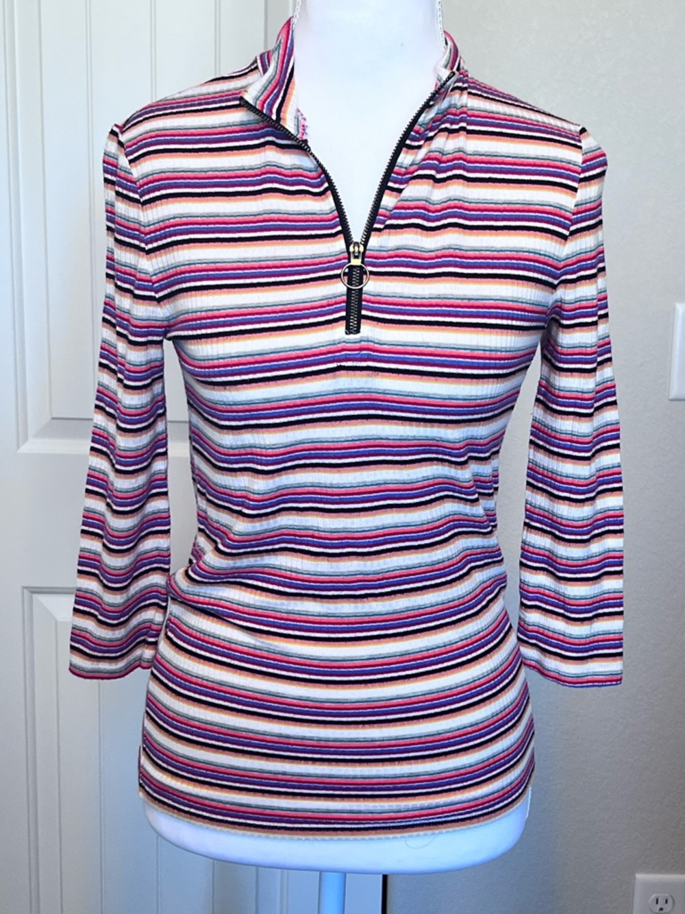RaiNBoW Express Pullover
Jersey Stretch Knit Striped Quarter Zip
Retro MockNeck